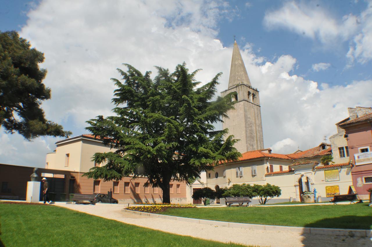 Hostel Alma 2 Poreč Zewnętrze zdjęcie