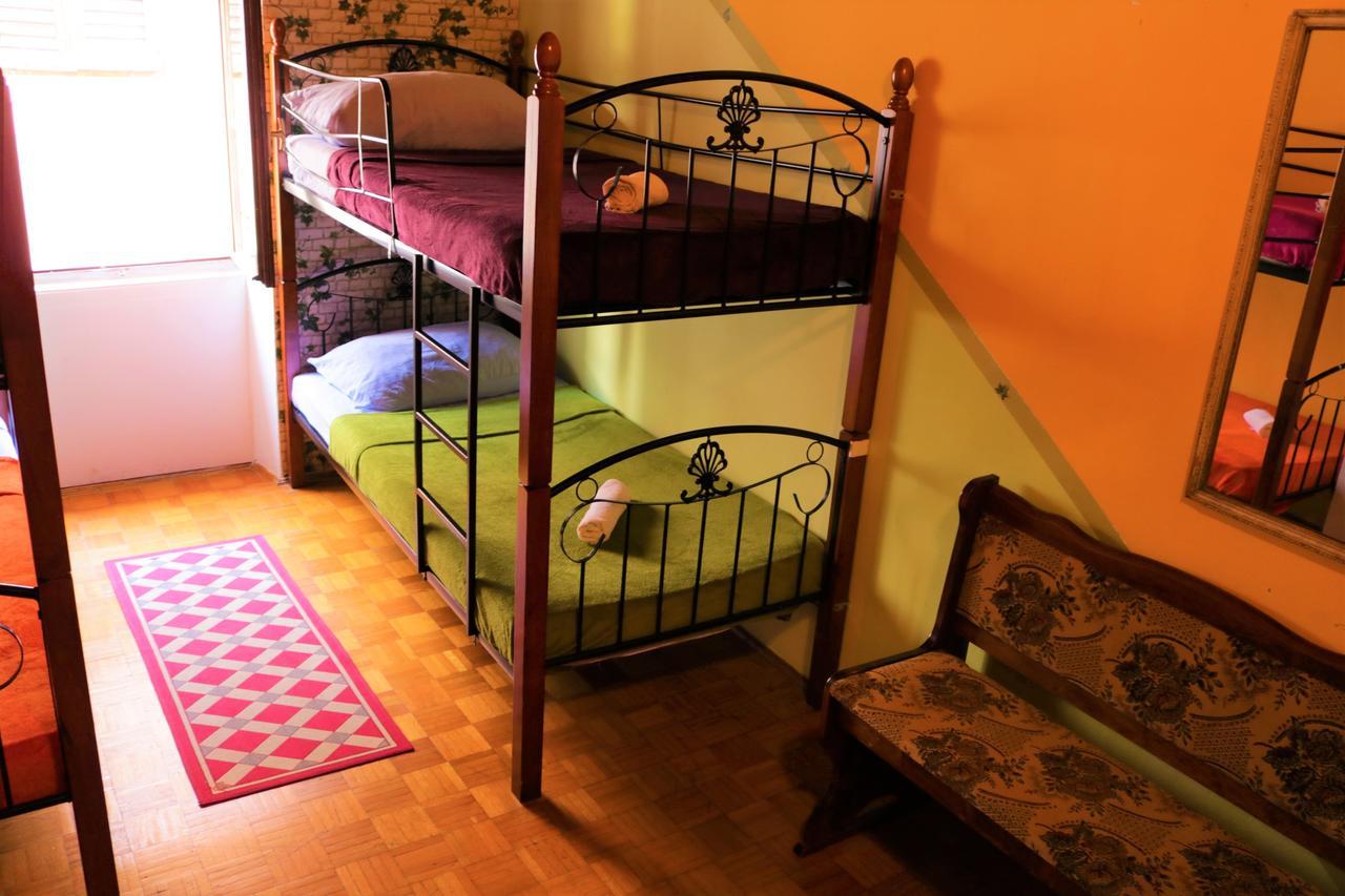 Hostel Alma 2 Poreč Zewnętrze zdjęcie