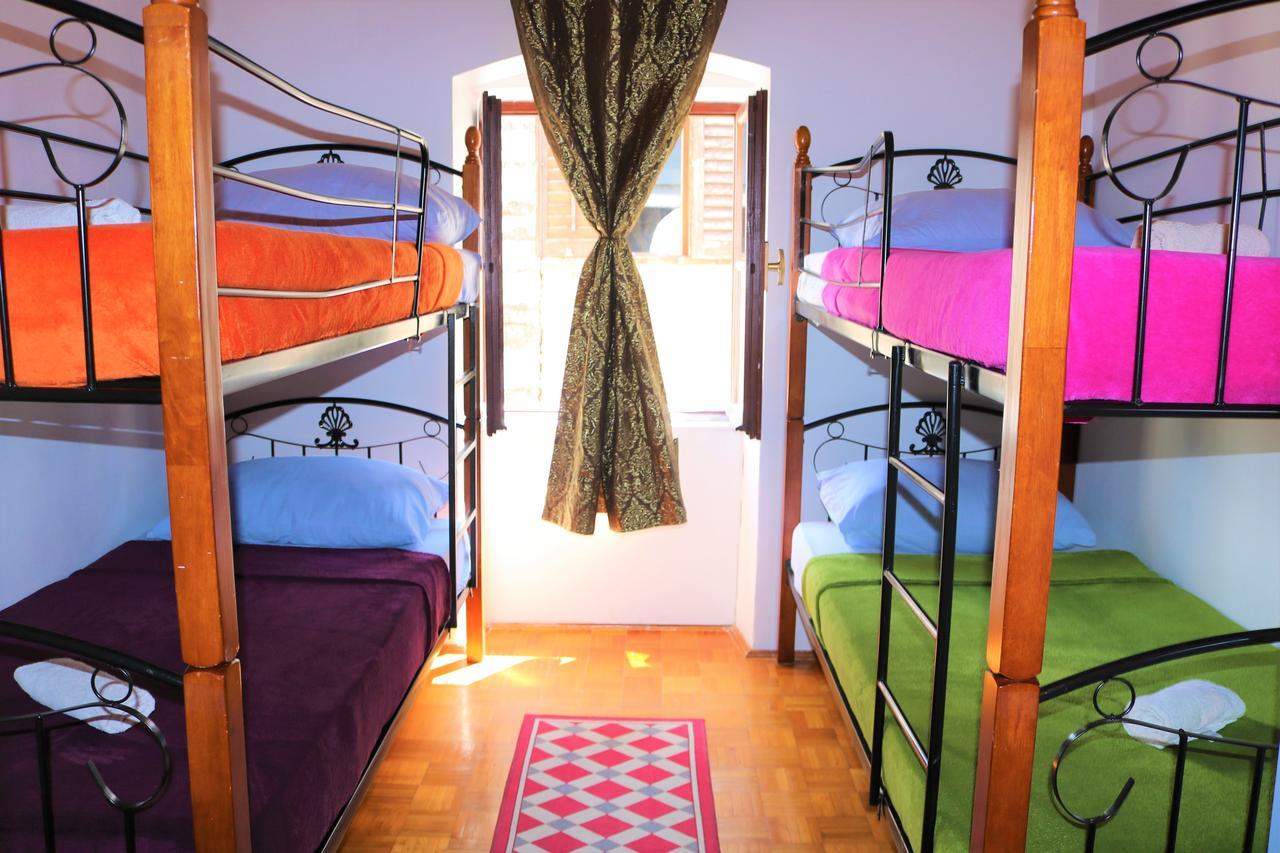 Hostel Alma 2 Poreč Zewnętrze zdjęcie